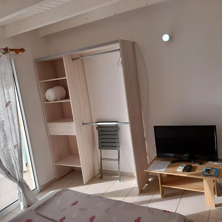 Le Studio De Jeannine Apartment กาเปสแตร์-แบล-โล ภายนอก รูปภาพ